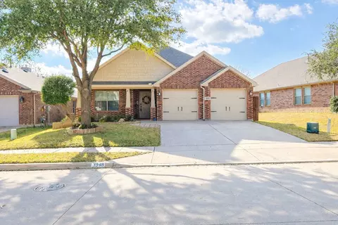 3948 Sunnygate Dr, Roanoke, TX 76262
