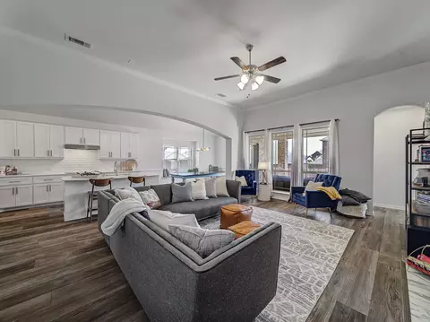 426 Brook Meadow Dr, Midlothian, TX 76065