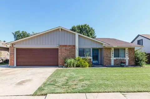 5406 Princess Ct, Lake Dallas, TX 75065