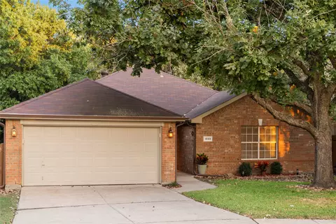 1833 Cedarbriar Dr, Mesquite, TX 75181