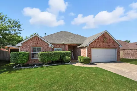1009 Porter Pl, Sanger, TX 76266