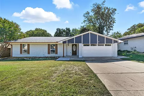 5410 Marshfield Ct, Arlington, TX 76016