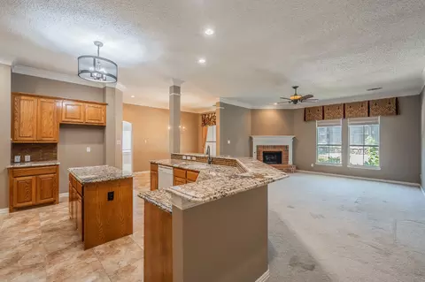 2709 Cobblestone Dr, Grapevine, TX 76051 photo 15