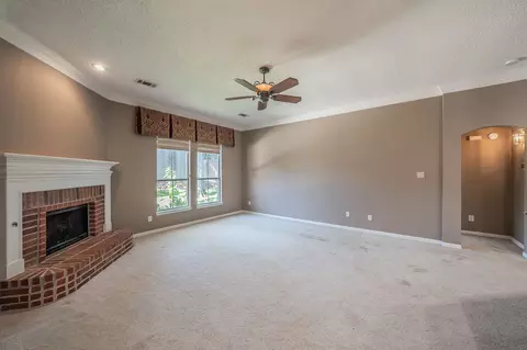 2709 Cobblestone Dr, Grapevine, TX 76051 photo 12