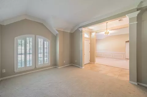 2709 Cobblestone Dr, Grapevine, TX 76051 photo 2
