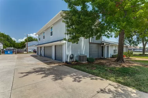 606 Ridgeline Dr, Hurst, TX 76053