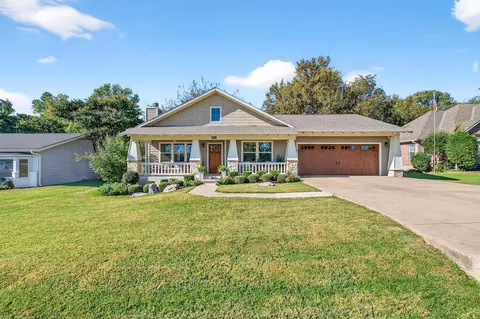 1236 Kiowa Dr W, Gainesville, TX 76240
