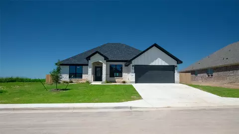 1321 Red Rock Rd, Hewitt, TX 76643