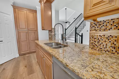 Kitchen - 4282 Hearthside Dr, Grapevine, TX 76051 photo 2 of 2