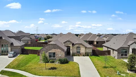 3724 Twin Pines Dr, Midlothian, TX 76065