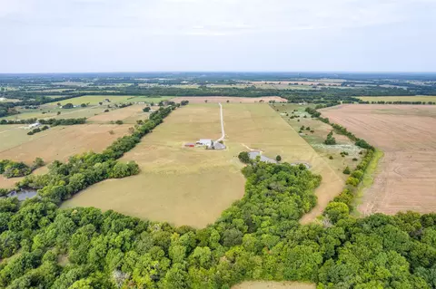 1400 Sears Rd, Bells, TX 75414