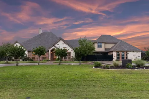 2412 W Alamosa Dr, Terrell, TX 75160
