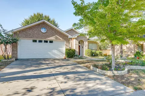 2742 Lakeside Dr, Burleson, TX 76028