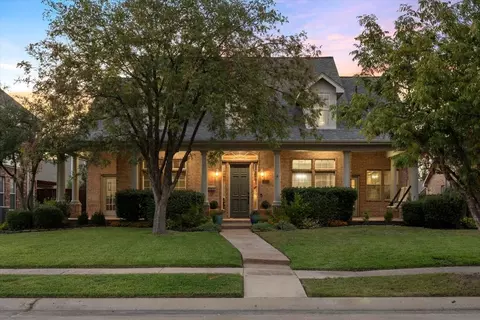1006 Avalon Dr, Lewisville, TX 75056