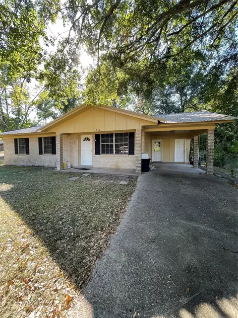 814 Jefferson St, Mansfield, LA 71052