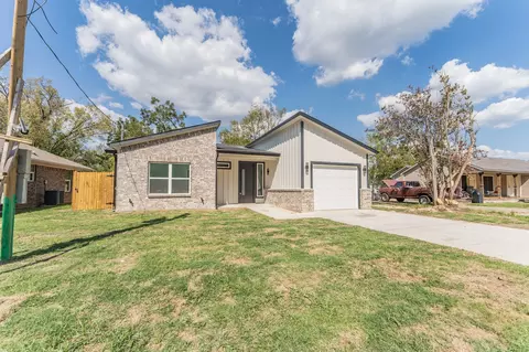 212 Beckham St W, Sulphur Springs, TX 75482