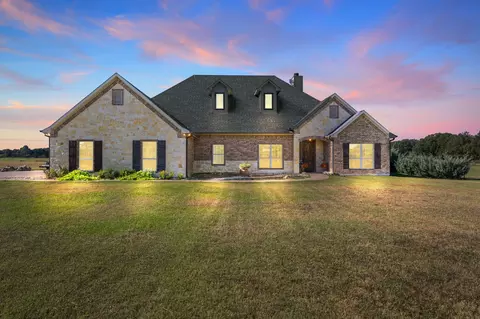 454 Farr Altom Rd, Seagoville, TX 75159