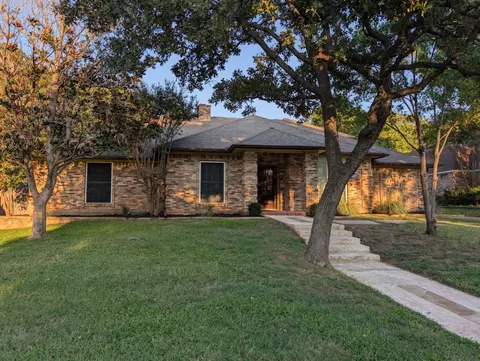 3 Valley Wood Ct, Trophy Club, TX 76262