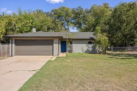 615 Whisperview Cir, Granbury, TX 76049