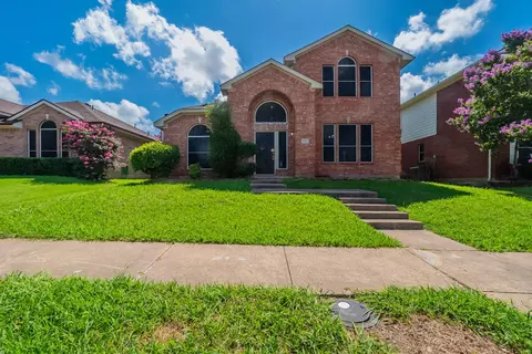822 Orian Dr, Mesquite, TX 75181
