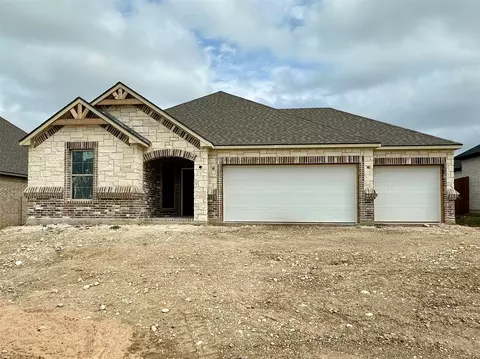 709 Bass Lake Ln, Cleburne, TX 76033