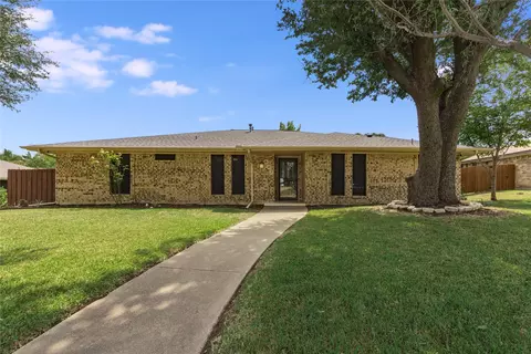 642 Ray Ave, Desoto, TX 75115