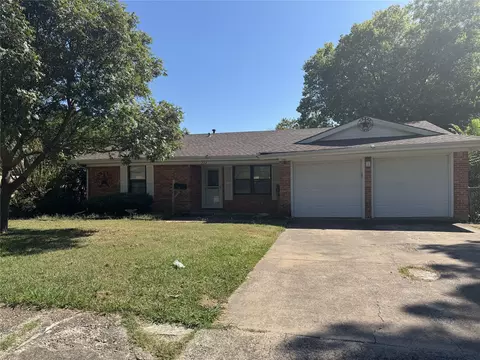 222 W Vista Dr, Garland, TX 75041