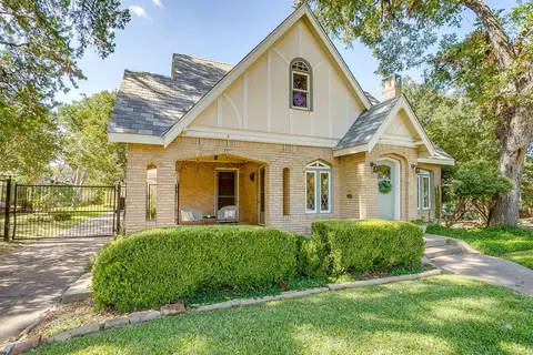 3000 6th Ave, Fort Worth, TX 76110