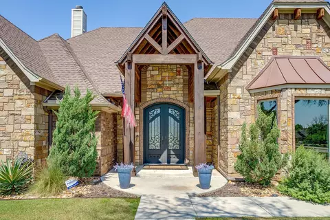 108 Howard Newby Ln, Springtown, TX 76082