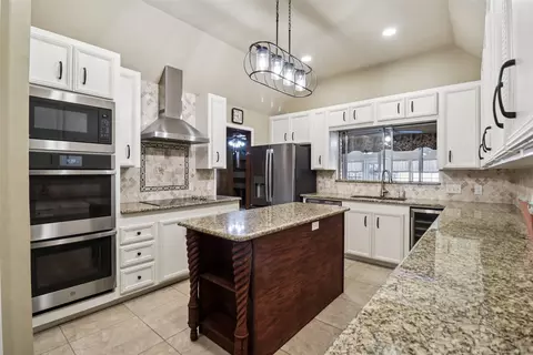 4212 SW Loop 820, Fort Worth, TX 76109