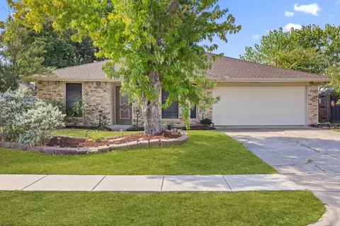 2801 Yale Dr, Rowlett, TX 75088