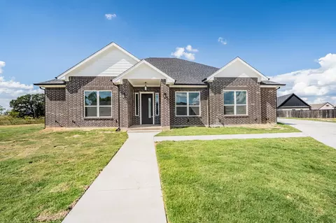 2147 Heath St, Sulphur Springs, TX 75482