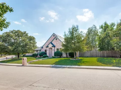 708 Whitetail Deer Ln, Crowley, TX 76036