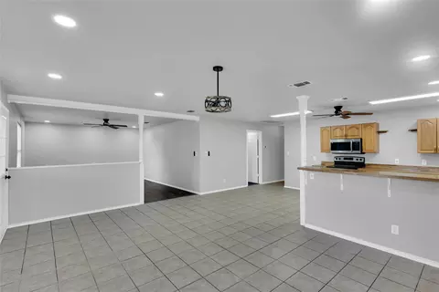 104 College St, Bynum, TX 76631