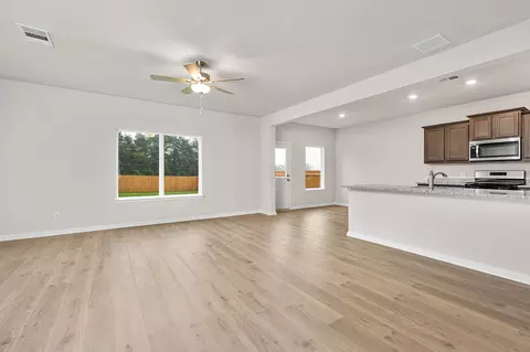 214 Southgate Dr, Terrell, TX 75160 photo 3