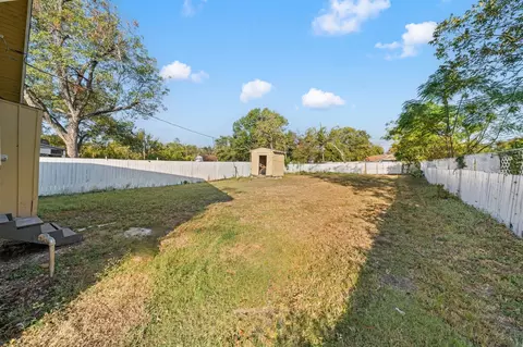 Exterior - 1815 Maple Ave, Waco, TX 76707 photo 2 of 4