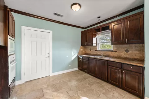 Kitchen - 1815 Maple Ave, Waco, TX 76707 photo 2 of 2