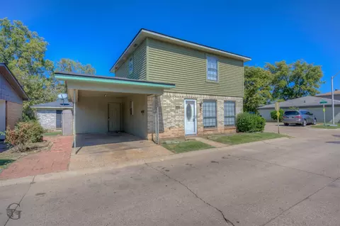 119 Carriage Square Dr, Bossier City, LA 71112
