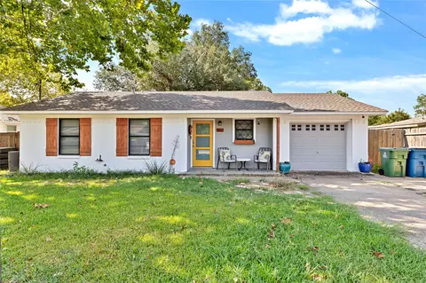 902 Plum St, Sanger, TX 76266
