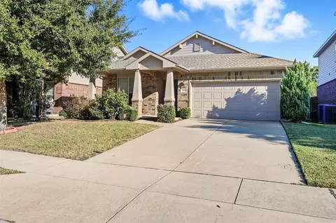 10404 Wagon Rut Ct, Fort Worth, TX 76108