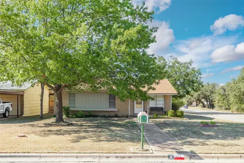 1201 Phillips Dr, Brownwood, TX 76801