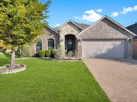 3025 Misty Pines Dr, Fort Worth, TX 76177
