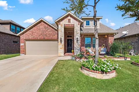 4012 Knollbrook Ln, Fort Worth, TX 76137