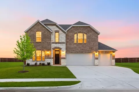 512 Pinnacles Ct, Forney, TX 75126