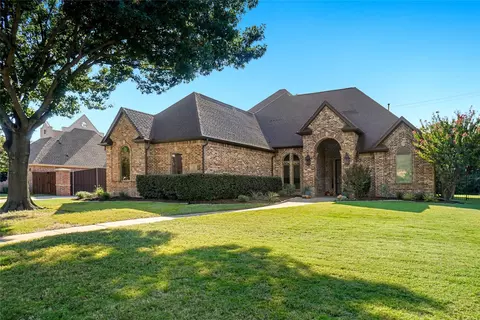 502 Lorraine Dr, Southlake, TX 76092