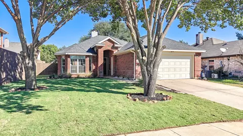 321 Millford Rd, Roanoke, TX 76262