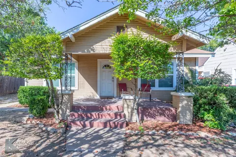 1126 Peach St, Abilene, TX 79602