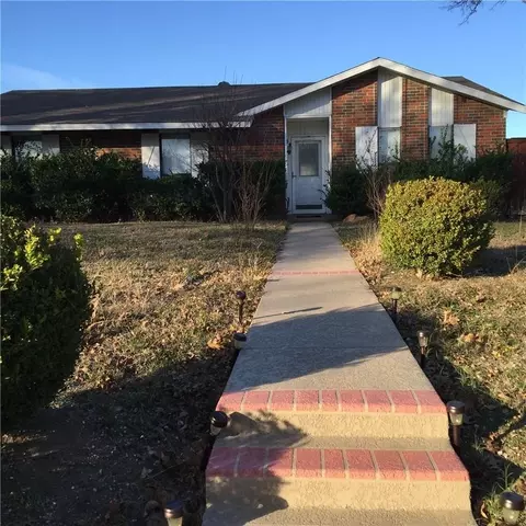2921 Collins Blvd, Garland, TX 75044