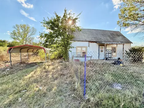 211 Cherry St, Millsap, TX 76066