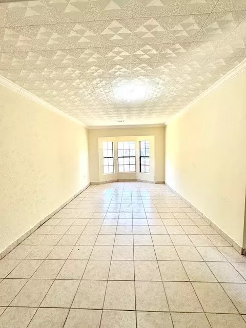 Living - 873 Rellia Dr, Terrell, TX 75160 photo 2 of 3